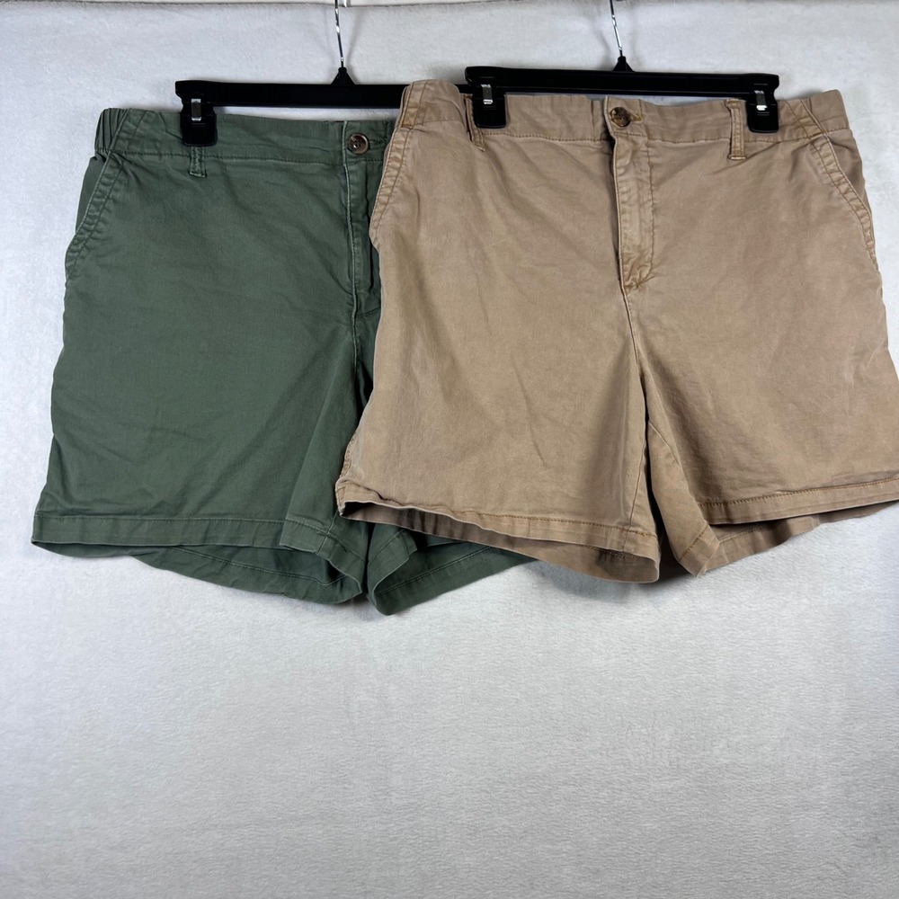 BUNDLE Old Navy OG Chino Short Womens Large Green Tan Khaki 5 Inch Inseam 2 Pack